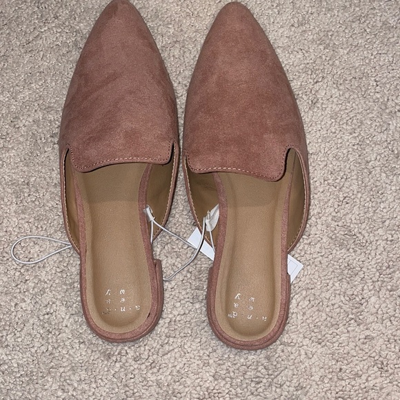 A new day by target mules - Picture 1 of 3